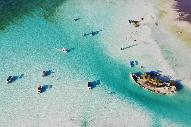 1 Day Tour to Bacalar, Cenotes and 7 color Lagoon with lunch from Cancun - Group size, English support, and how the guides affect the day