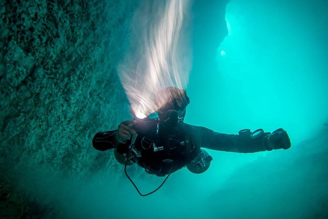 2 cenote divings (including one deep diving) for advanced divers in Tulum - Pit cenote: a sulfur cloud, halocline, and that sun-ray feeling