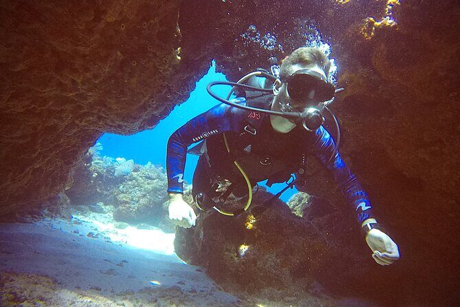 2 Days Class: SDI Open Water Diver Certification in Cancun - Day 1 ocean sessions: MUSA Underwater Museum plus the reef