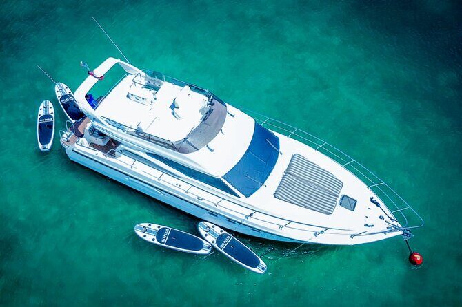 2 Hour Sunset - 47' Azimut, Tulum, Playa del Carmen, Riviera Maya - Your on-board rhythm: how the 2 hours usually feel