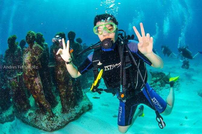 2 Tank Dives MUSA and Manchones reef (Certified divers) - Manchones reef: fish habitat at the same friendly depth