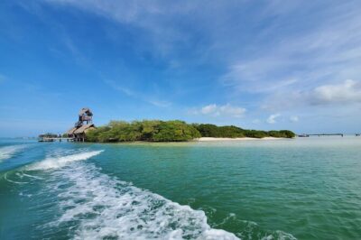 3 Islands tour Holbox . (Yalahau and more) - Stop 2: Yalahau freshwater spring is the extra-cost highlight