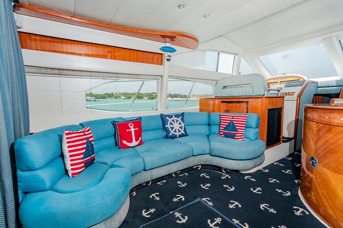 4 Hour 50' Azimut Yacht All-Inclusive in Tulum & Playa del Carmen - Lunch on the water: ceviche, guacamole, and the open bar rhythm