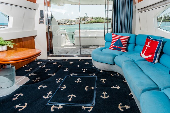 4 Hour 50' Azimut Yacht All-Inclusive in Tulum & Playa del Carmen - The onboard vibe: lounging, jumping off the front, and music