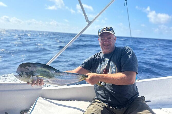 4 Hour Costa Maya Fishing and Snorkeling Experience - Crew Experience: Friendly Hosts, Extra Help, and Eco Actions