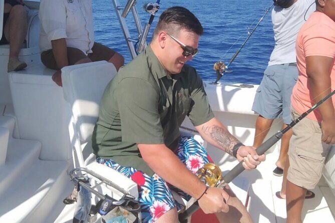 4 Hour Private Fishing Tour in Puerto Aventuras Riviera Maya - The food plan: fresh ceviche or sashimi with a catch