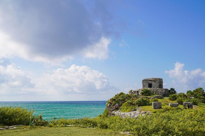 4 PLACES in 1 DAY: Coba, Tulum, Playa del Carmen and Cenote - Stop 4: Playa del Carmen and Quinta Avenida for one hour