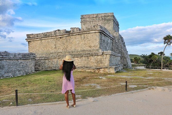4 PLACES in 1 DAY: Coba, Tulum, Playa del Carmen and Cenote - Stop 1: Tulum Archaeological Site by the Caribbean