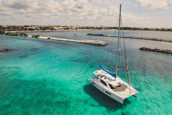 4H Luxury 44' Catamaran All-Inclusive in Tulum & Playa del Carmen - The open bar: how the drinks work and who it’s for