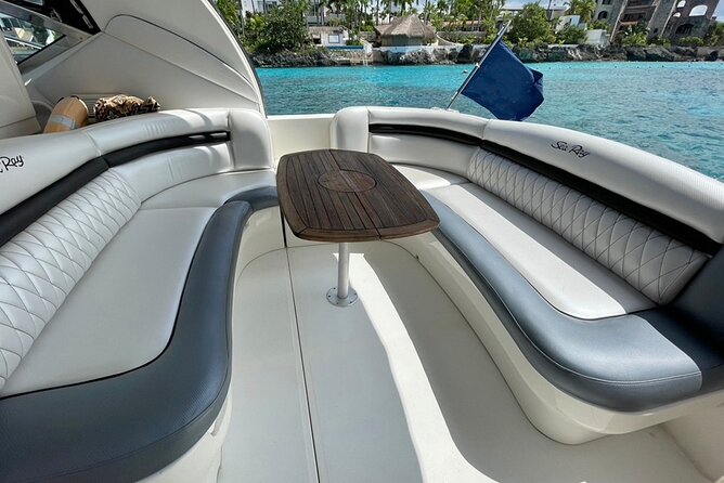 5-Hour Private 40' Yacht 2-Stop Tour to In-Ha reef with Food, Drinks & Snorkel - Crew energy and the Scallywags vibe (Aldo, and friends like Renata and Pinelo)