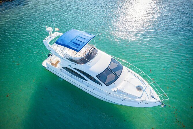 5H 42' Azimut Yacht All-Inclusive from Tulum & Playa del Carmen. - From Puerto Aventuras to two snorkel-worthy stops