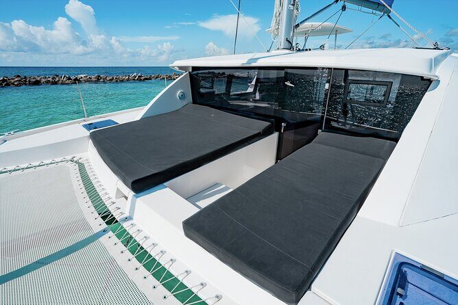 8-Hour Private 40' Cat 2 Stop to Cozumel, Food, Drinks & Snorkel - Who This Private Cozumel Tour Fits Best