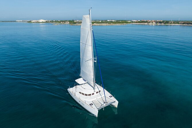 8H 38' Catamaran All-Incl. to Cozumel in Tulum & Playa del Carmen - Getting on board in Puerto Aventuras without wasting time