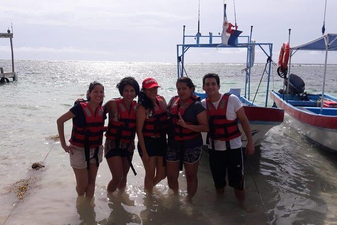 A beach day with open bar, lunch and snorkeling LOS ARRECIFES RESTAURANT - Boat transfer and the Mahahual beach-club setup
