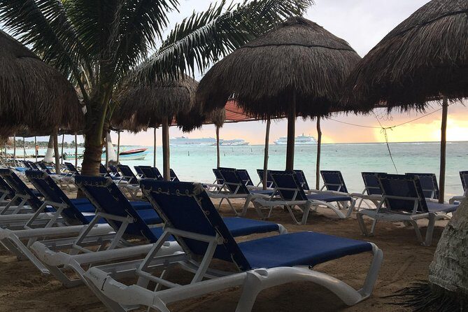 ADULTS GOLD A day at the beach at Los Arrecifes Restaurant-Open Bar And Massage. - Open bar drinks: best strategy and what to watch for