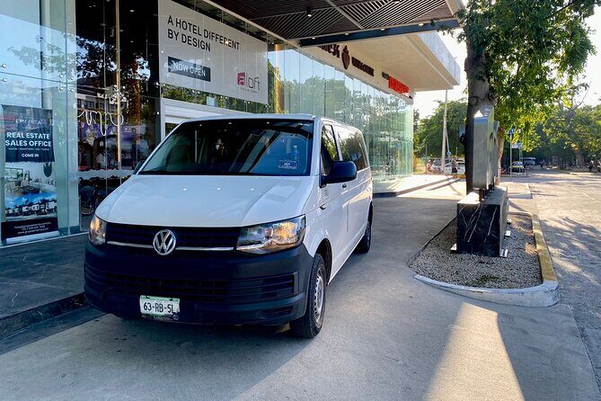Airport Shuttle to Playa del Carmen - Driver help you’ll appreciate when you’re jet-lagged