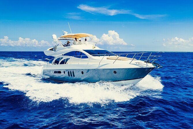All Inclusive Luxury Yacht – Private Island Experience - Onboard chef BBQ and a premium open bar (why it changes the whole day)
