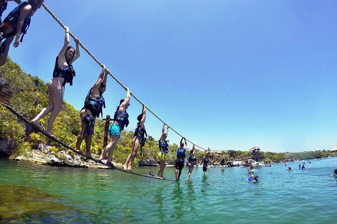 All Inclusive - Xel-Ha Park Tour from Cancún & Playa del Carmen - Lunch and the open bar: use the window wisely