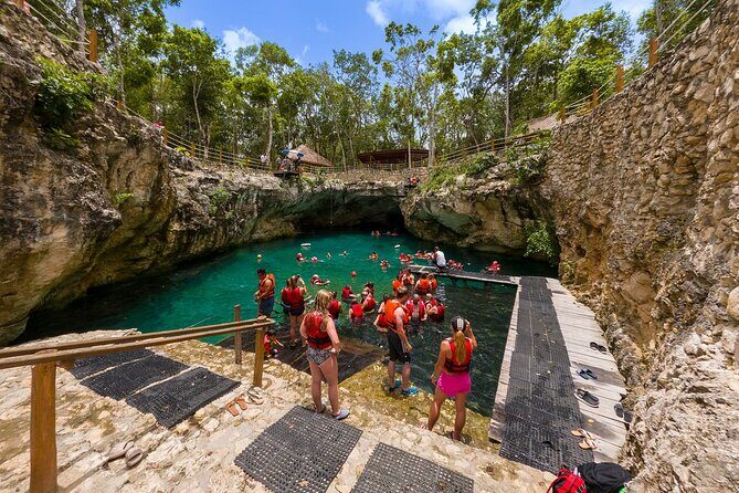 Amazing Tour 4x1 to Coba, Tulum, Cenote & Playa del Carmen. Lunch included - Quinta Avenida in Playa del Carmen: Souvenirs Without a Full Day