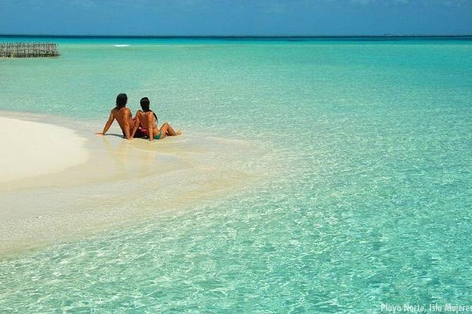 Amazing tour to the beauty Isla Mujeres with Snorkel and open bar - From Cancun to Isla Mujeres: The catamaran day plan