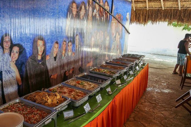 Amazing tour to the beauty Isla Mujeres with Snorkel and open bar - Drinks, crowd levels, and the onboard pace