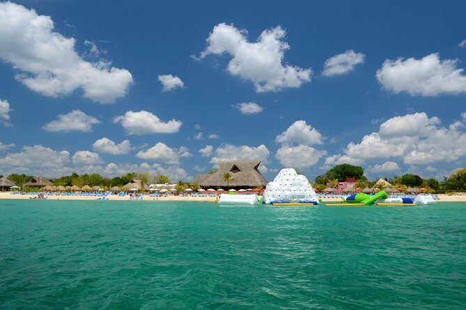 Aquatic Park at Mr. Sanchos Beach Club - Food, drinks, and service: what to expect when you’re not on an all-inclusive plan