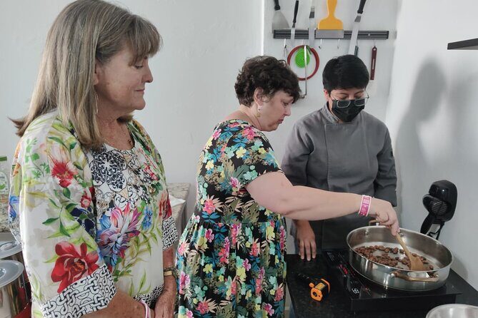 Artisanal Chocolate Bean to Bar Workshop in Cancún - Bean-to-bar in 2 hours: what you actually learn