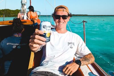 Bacalar: 4hr Private Sailing Tour with Guacamole & Drinks - Meeting at Jardin de Venus and getting set up fast