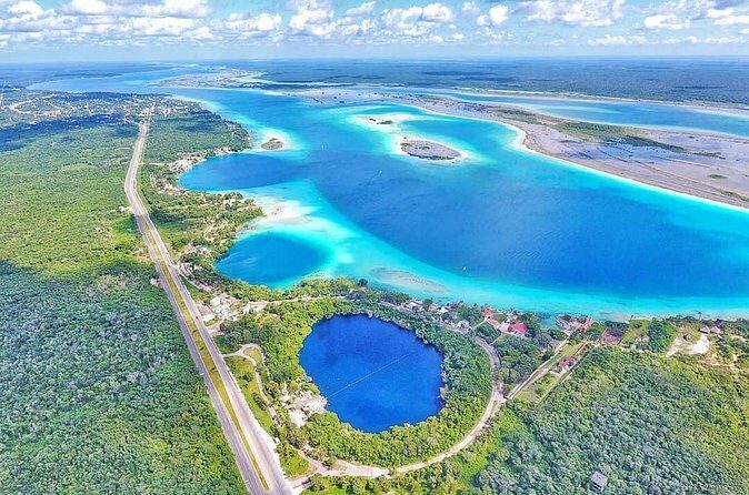Bacalar Lagoon of 7 Colors from Playa del Carmen and Tulum - Laguna de Bacalar boat tour: cenote, pirate channel area, and stromatolites