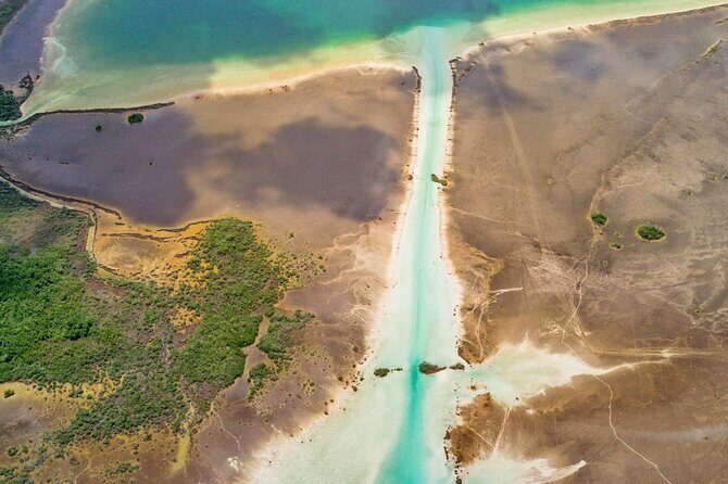 Bacalar Legends and Colors - Canal de los Piratas: pirate stories with a real water setting