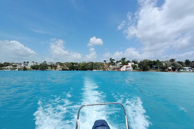 Bacalar: The Great Pyramids of Ichkabal Lagoon & Los Rapidos. - Stop 1: Ichkabal ruins in the jungle edge