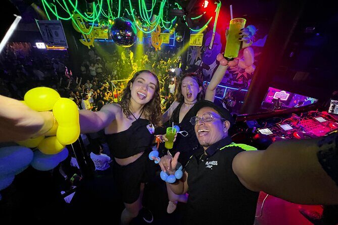 Bar Crawl Madness Tour in Cancun - Cancun’s late-night shortcut: what this bar crawl really gets you