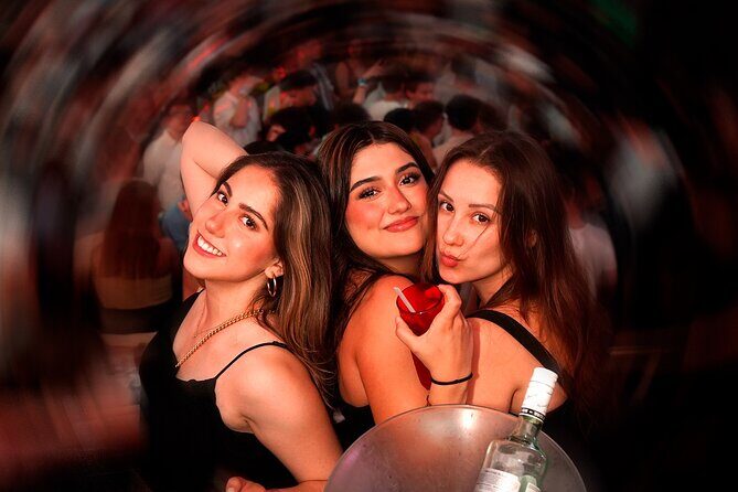 Bar Crawl Madness Tour in Cancun - The route by weekday: Mandala plus one extra stop