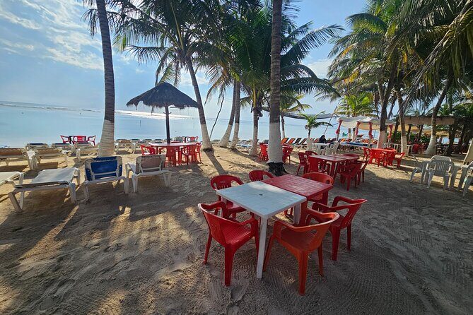 Beach club restaurant kraken - Mahahual Beach Time: Your 8 Hours in the Water and Shade