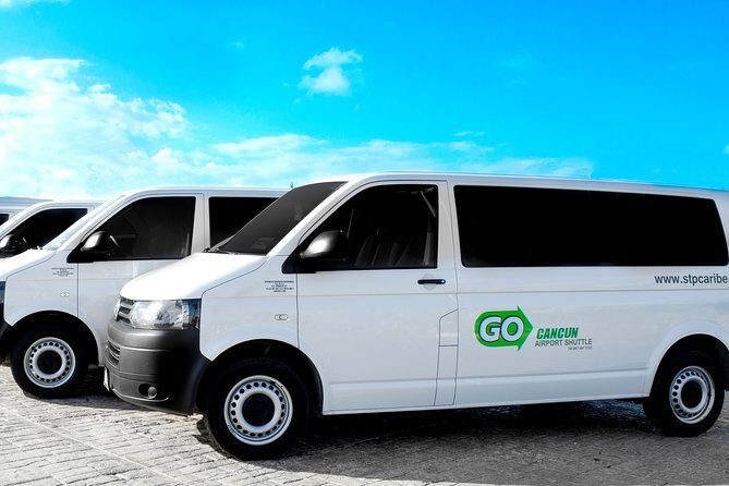 Black Luxury Van WiFi arrivals aboard from Cancun Airport - Wi-Fi, cold towels, and the little comforts that actually help