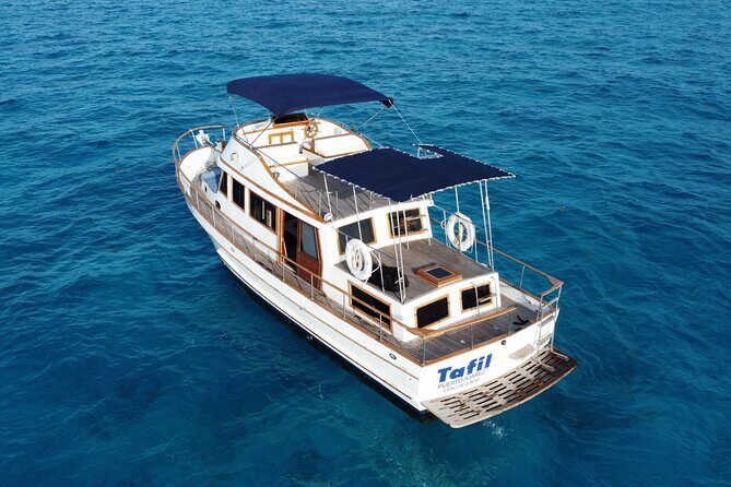 Boating Experience in Cancun Bay. All inclusive. - All-inclusive on the water: food and drinks that keep the mood right