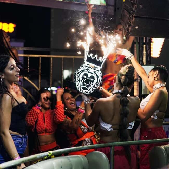 Cancun: 24 K Club Open Bar and Table incluided - 24K at night: enclosed rooftop energy for hip-hop and R&B