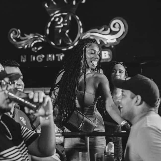 Cancun: 24 K Club Open Bar and Table incluided - Arrival timing: why 11:00 PM matters for your section