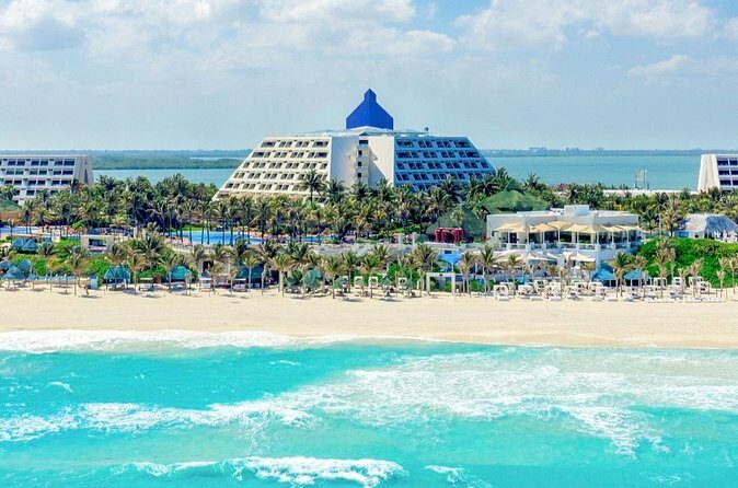 Cancun Airport and The Pyramid at Grand Oasis Private Shuttle - Price and Value: Is $75 for a Group Worth It?
