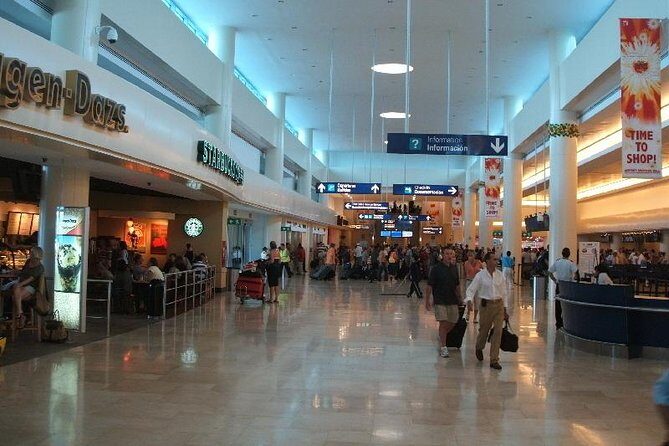 Cancun Airport Private Shuttle with WIFI - Best for families, friend groups, and larger parties