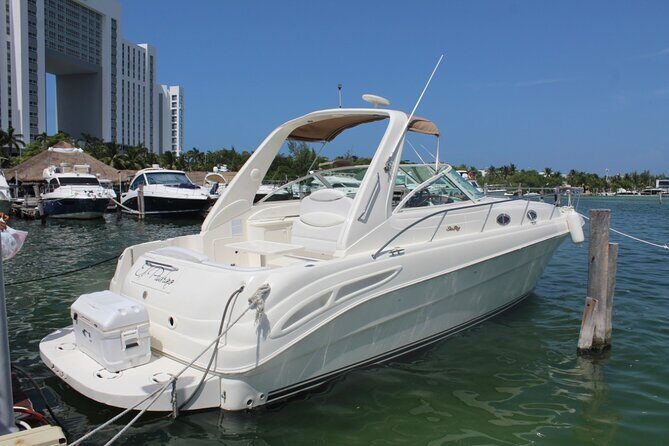 Cancun Bay Private 2-Hour on a Luxury Yacht - What’s Included on Board (and What You’ll Pay For)