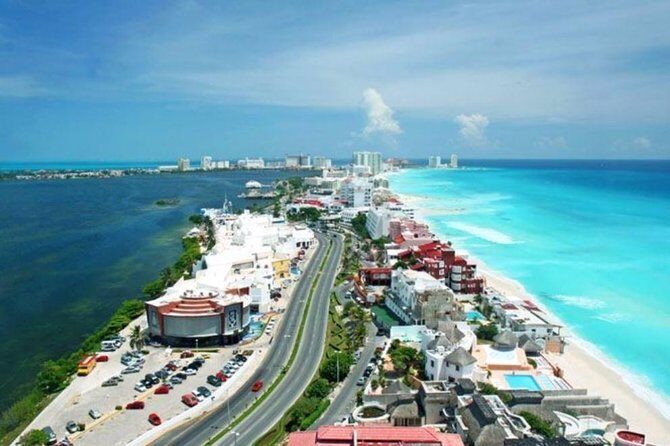 Cancun City Tour by Downtown and Turistic Hightlights on Open Bus - Plaza La Fiesta Tequila Museum: 700 Types, Tasting, and Chocolate