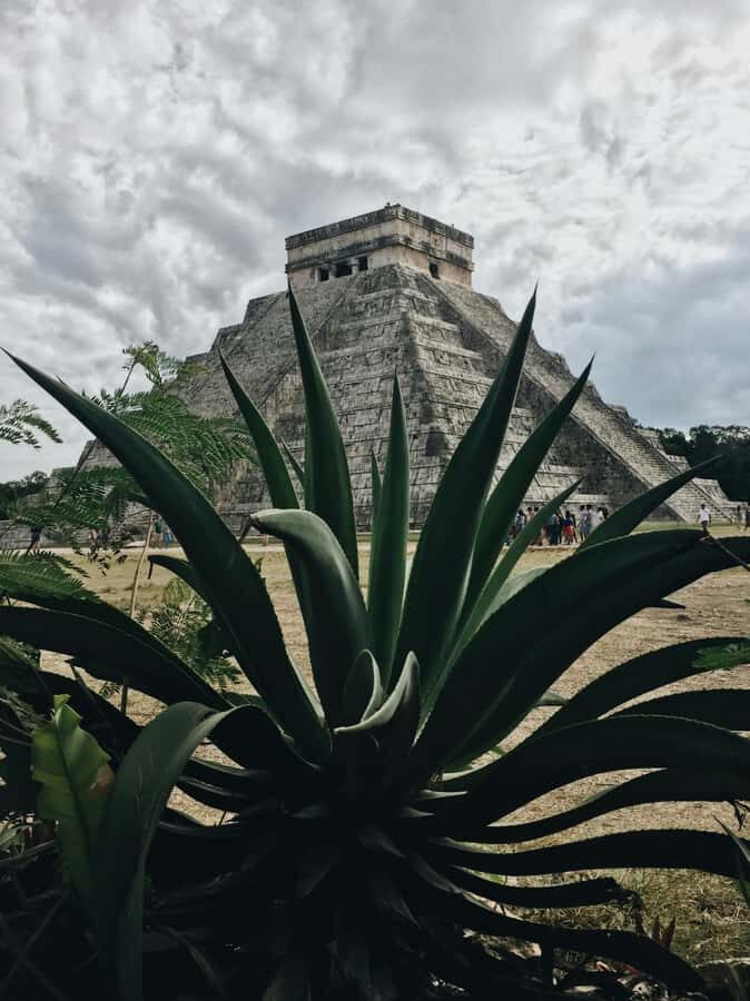 Cancun: Exclusive sunrise at Chichen Itza, expert tour guide - Getting Into Chichén Itzá: Skip the Line, Start With Focus