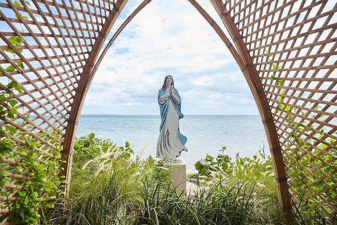 Cancun Guided Sightseeing El Meco Site, Letters and Shopping - Playa Delfines: a quick hit of sea views and iconic photos