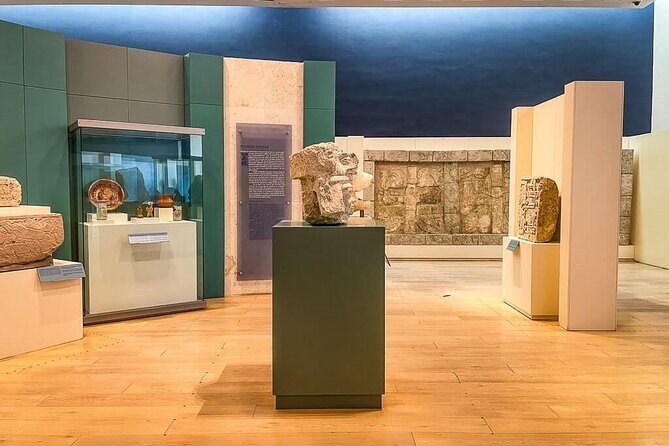 Cancun Guided Sightseeing, Shopping and Tasting Tour - International Jewelry Center & Outlet: Tequila Tasting and the Fine Print on Souvenirs