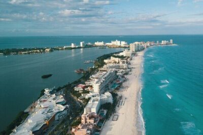 Cancun Guided Sightseeing, Shopping and Tasting Tour - Luxury shopping at the International Jewelry Center & Outlet