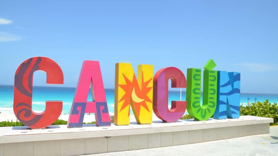 Cancún: Hop-on Hop-off Bus Tour with Submarine Trip - Subsee Explorer at Aquaworld: Nizuc Reef and the Underwater Museum