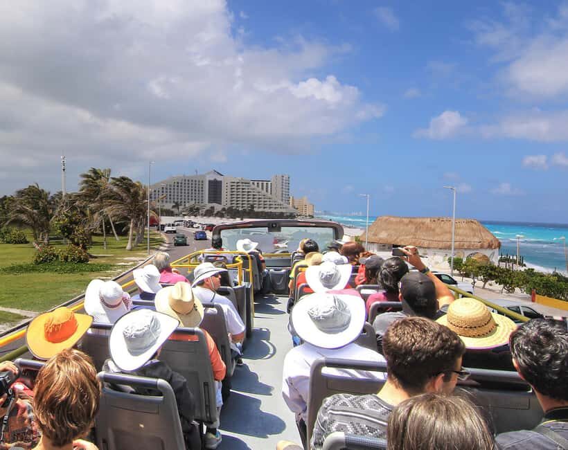 Cancún: Hop-on Hop-off Bus Tour with Submarine Trip - Downtown and Hotel Zone: how the two circuits shape your day