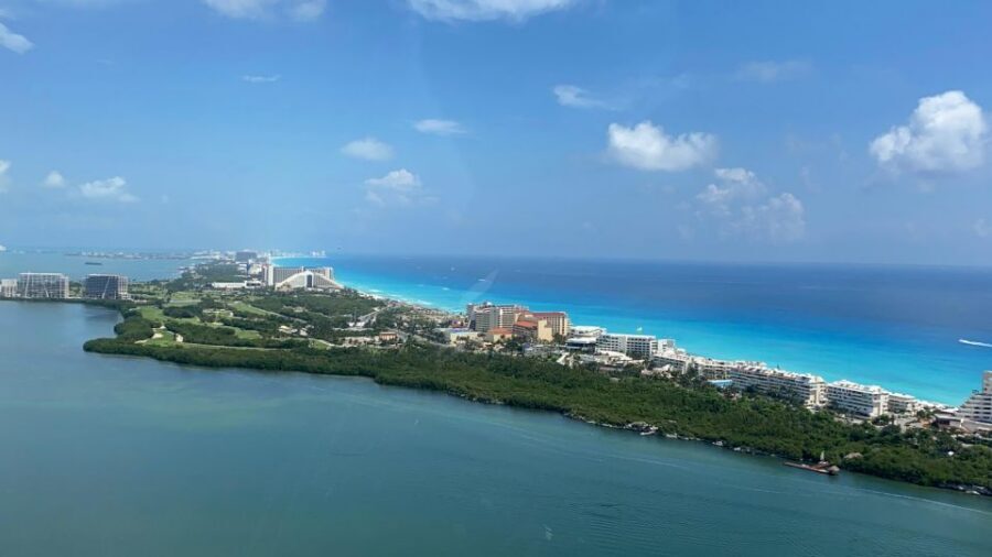 Cancun Hotel Zone: Panoramic Flight - Pilots and safety vibe: professionalism is part of the value