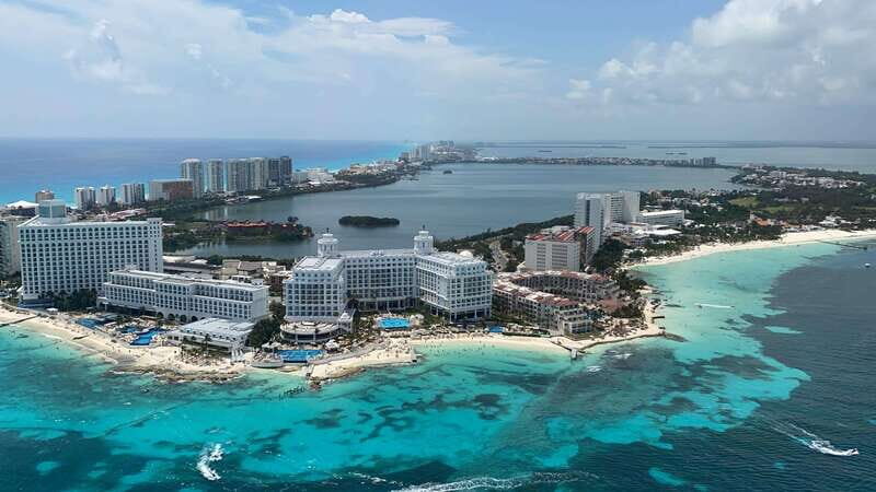 Cancun Hotel Zone: Panoramic Flight - The 30-minute route: Cancun’s Hotel Zone plus Isla Mujeres
